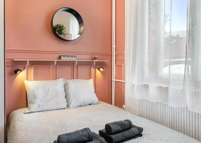 L'escale De La Gare Apartment *